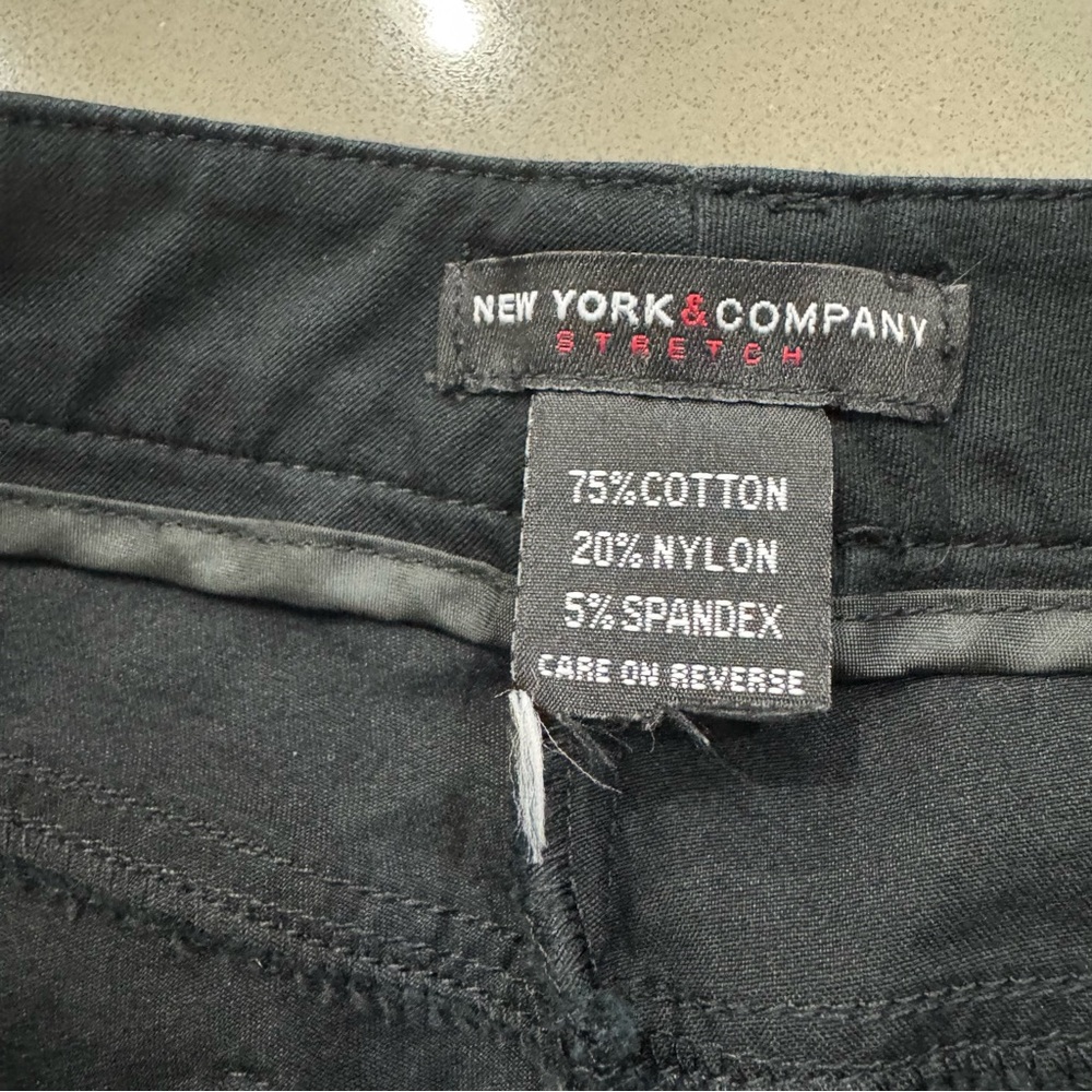 New York & Company Black Capri Pants - Picture 3 of 3